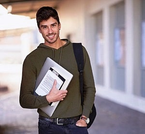 estudiante de la universidad militar nueva granada